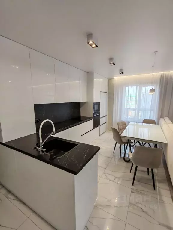 3-к кв. Алтайский край, Барнаул ул. Солнечная Поляна, 85 (89.3 м) - Фото 1