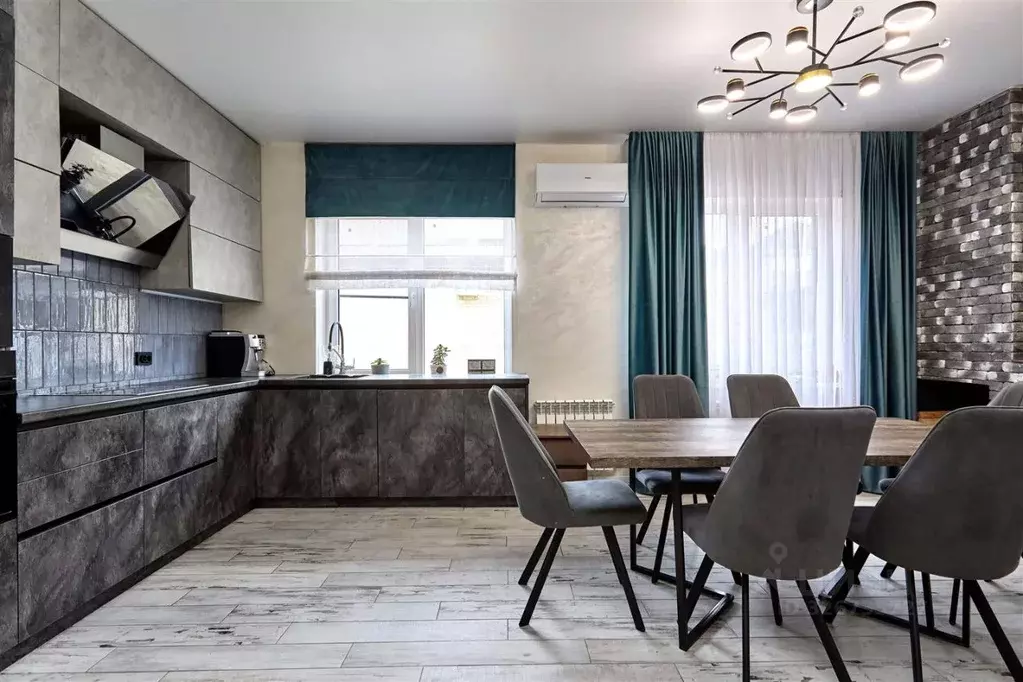 Дом в Краснодарский край, Краснодар ул. Писателя И.Ф. Вараввы (125 м) - Фото 2