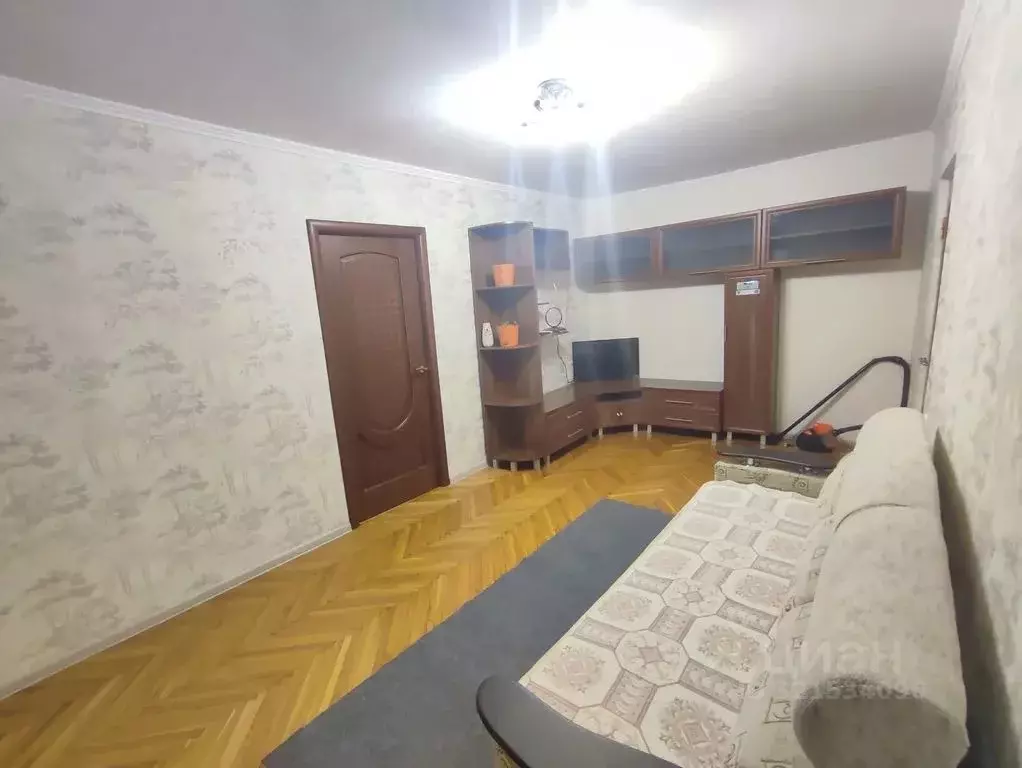 2-к кв. Адыгея, Майкоп Краснооктябрьская ул., 44 (44.0 м) - Фото 1