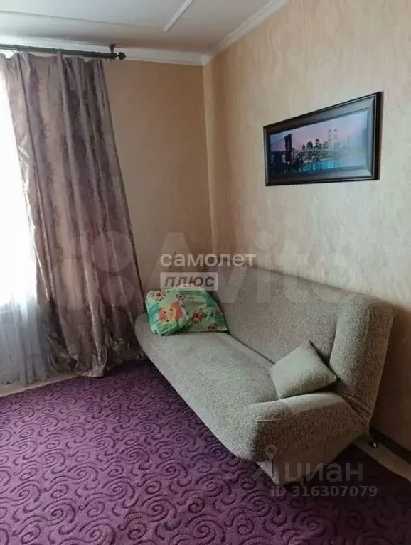 2-к кв. Омская область, Омск ул. Лобкова, 3 (54.0 м) - Фото 0