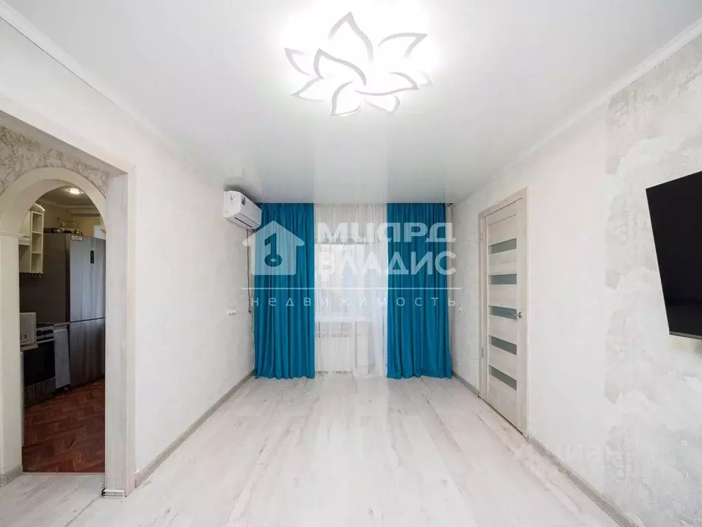 2-к кв. Омская область, Омск ул. Авиагородок, 8 (42.9 м) - Фото 1