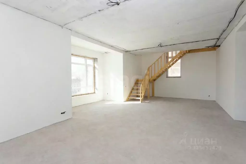 Дом в Хабаровский край, Хабаровский район, Тополевское с/пос, с. ... - Фото 1