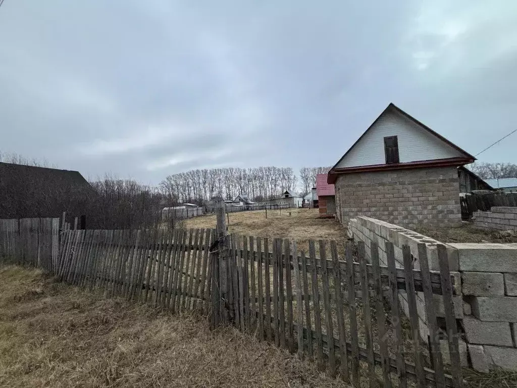 Участок в Башкортостан, Стерлитамакский район, с. Наумовка Вишневая ... - Фото 1