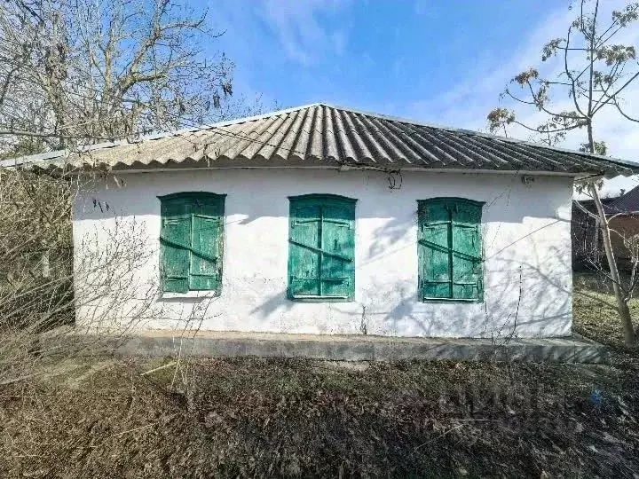 Дом в Краснодарский край, Щербиновский район, Шабельское с/пос, с. ... - Фото 1