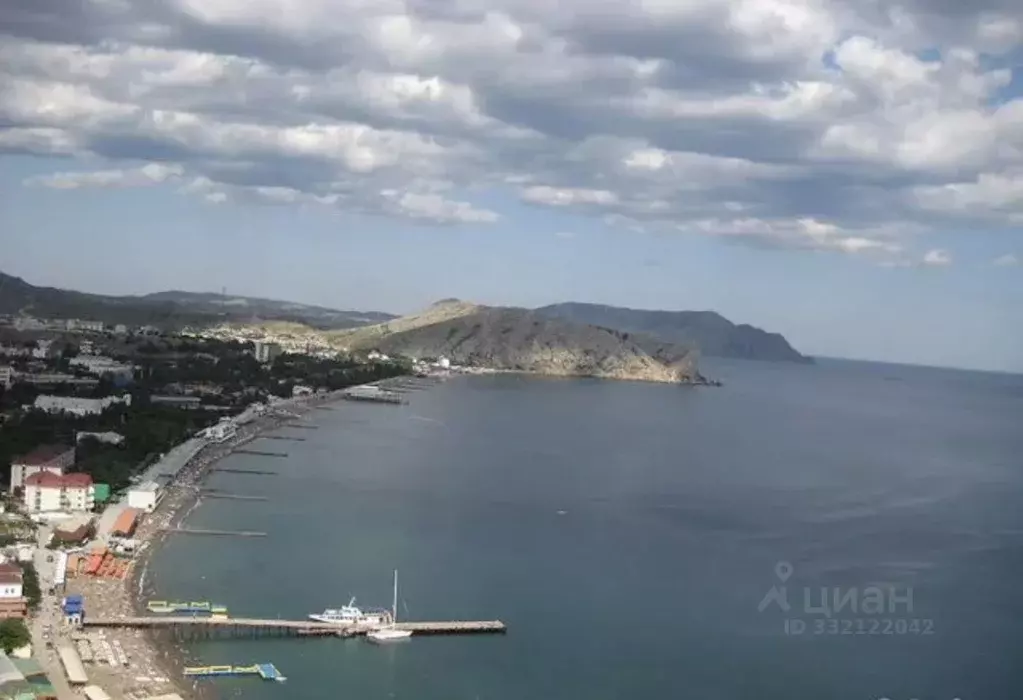 Участок в Крым, Судак бул. Ореховый, 25А (4.0 сот.) - Фото 1