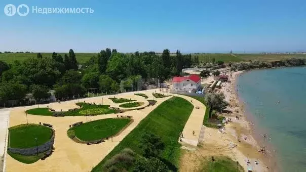 Участок в село Угловое, улица Комарова (8 м) - Фото 1