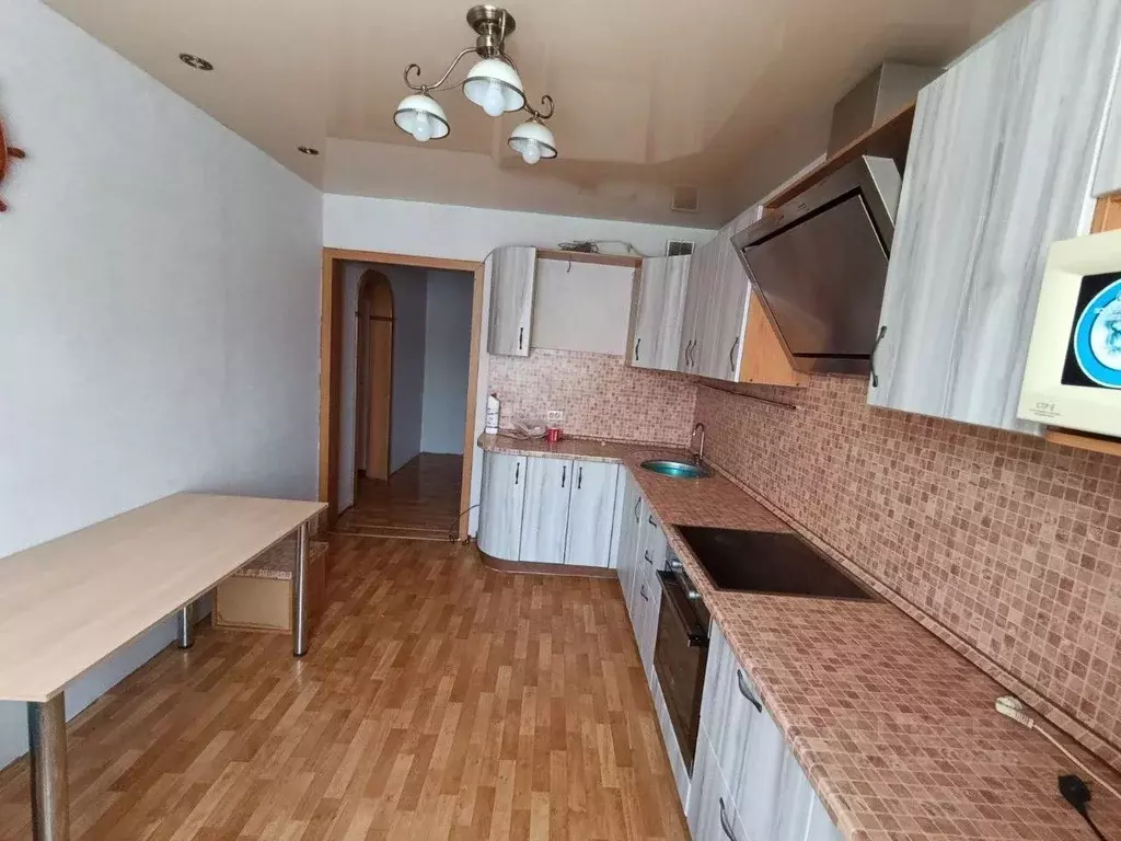 3-к кв. Челябинская область, Челябинск ул. Молодогвардейцев, 19 (72.0 ... - Фото 2