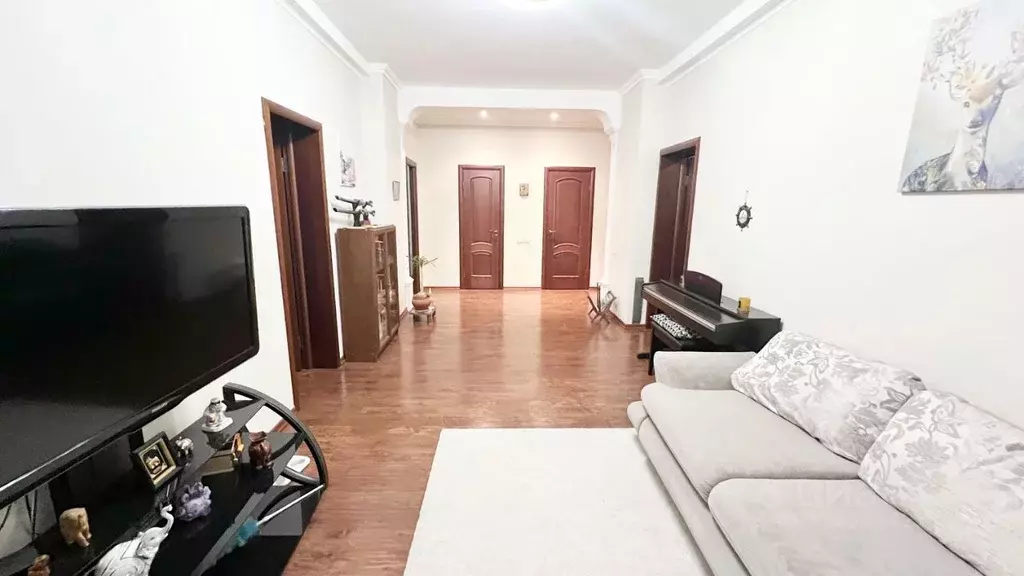 3-к кв. Башкортостан, Уфа ул. Октябрьской Революции, 9 (94.8 м) - Фото 1