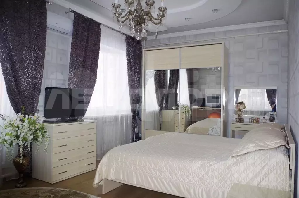 Дом 180 м на участке 4,8 сот. - Фото 1