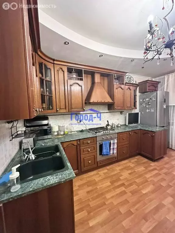 3-комнатная квартира: Чебоксары, улица Ардалиона Игнатьева, 4 (92 м) - Фото 1