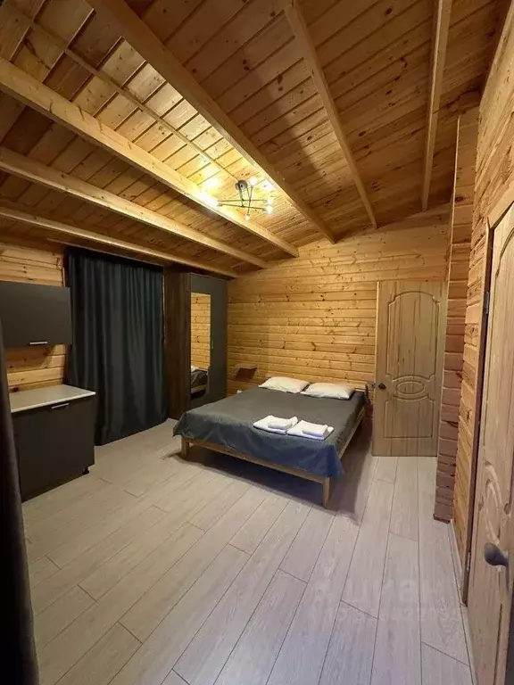 Дом в Алтай, Чемальский район Чемальский тракт, 13-й км, 57 (36 м) - Фото 1