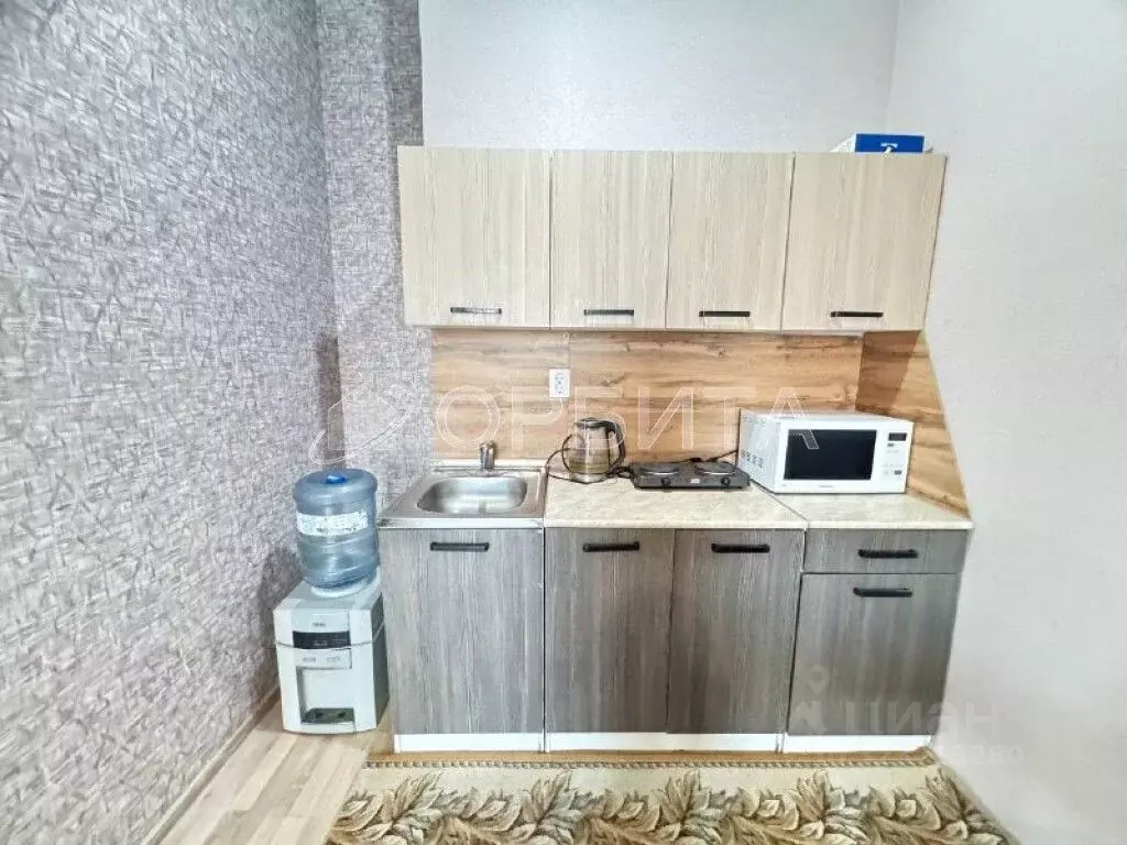 1-к кв. Тюменская область, Тюмень ул. Николая Глебова, 3 (43.0 м) - Фото 1