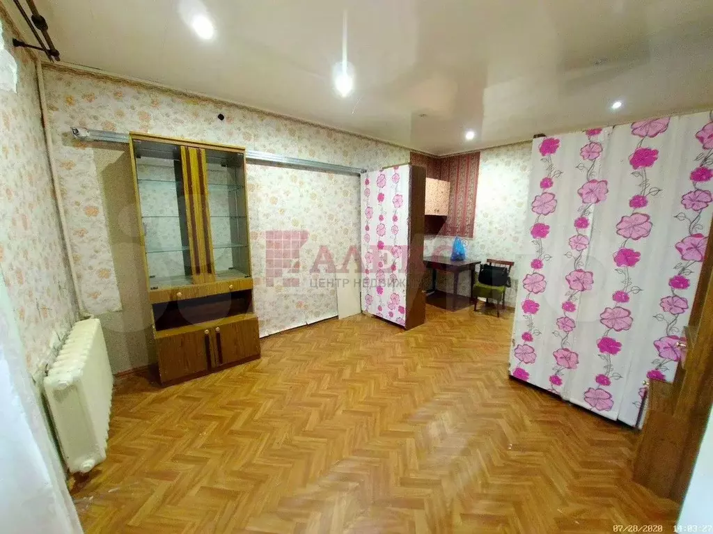 Комната 19 м в 6-к., 2/2 эт. - Фото 1