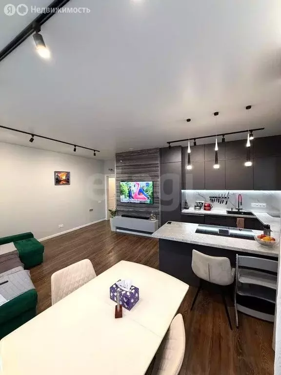 3-комнатная квартира: Казань, улица Оренбургский Тракт, 8Д (84.9 м) - Фото 2