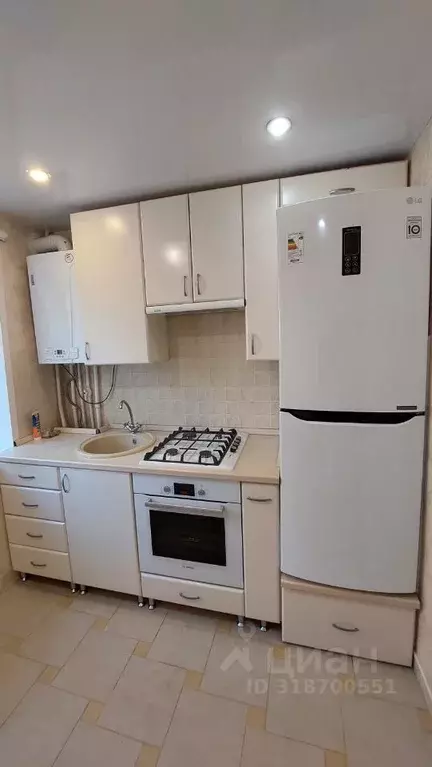2-к кв. Тульская область, Новомосковск ул. Калинина, 36 (45.0 м) - Фото 0