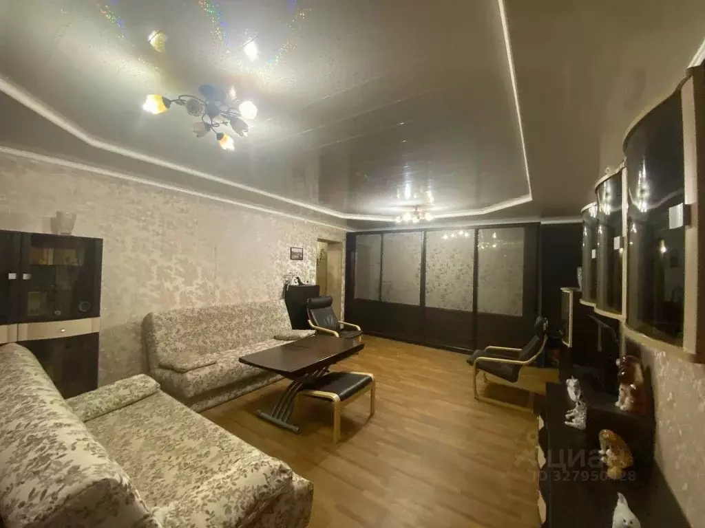 4-к кв. Ленинградская область, Гатчина ул. Рощинская, 3к2 (89.3 м) - Фото 2