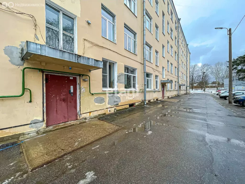 3-комнатная квартира: Сестрорецк, улица Первого Мая, 1 (63.1 м) - Фото 1