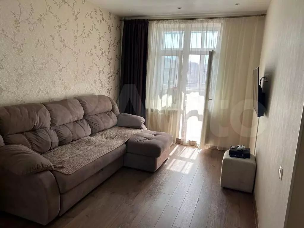 1-к. квартира, 40 м, 8/17 эт. - Фото 0