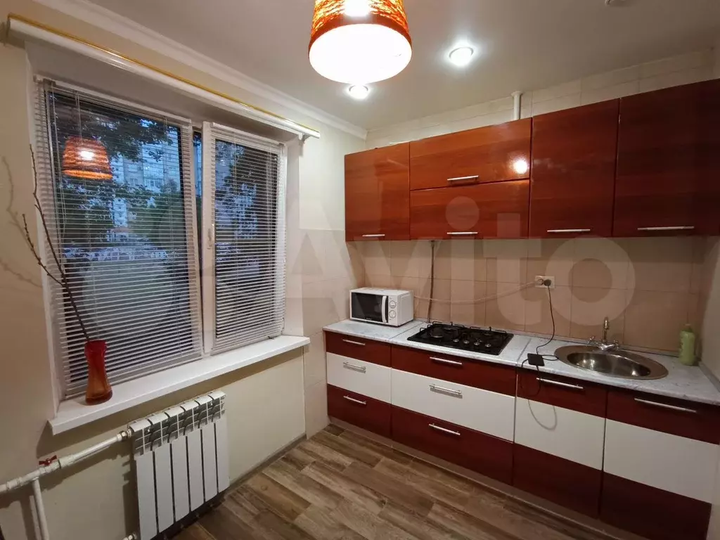 1-к. квартира, 40 м, 1/9 эт. - Фото 1