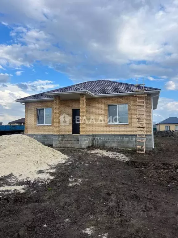 Дом в Белгородская область, Белгород ул. Фестивальная (97 м) - Фото 1