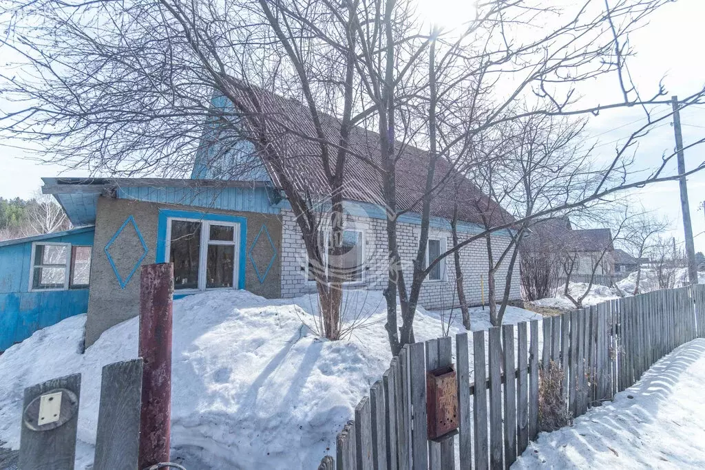 Дом в село Зудилово, Октябрьская улица, 44 (90 м) - Фото 1