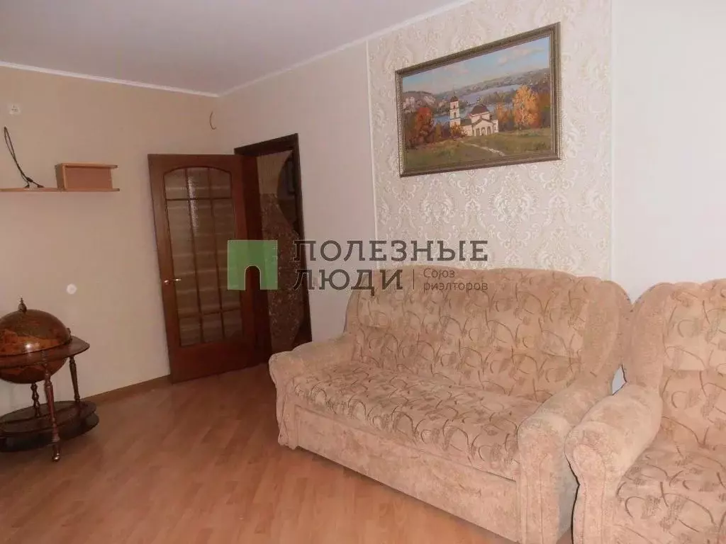 3-к кв. Белгородская область, Белгород ул. Есенина, 36 (71.0 м) - Фото 2