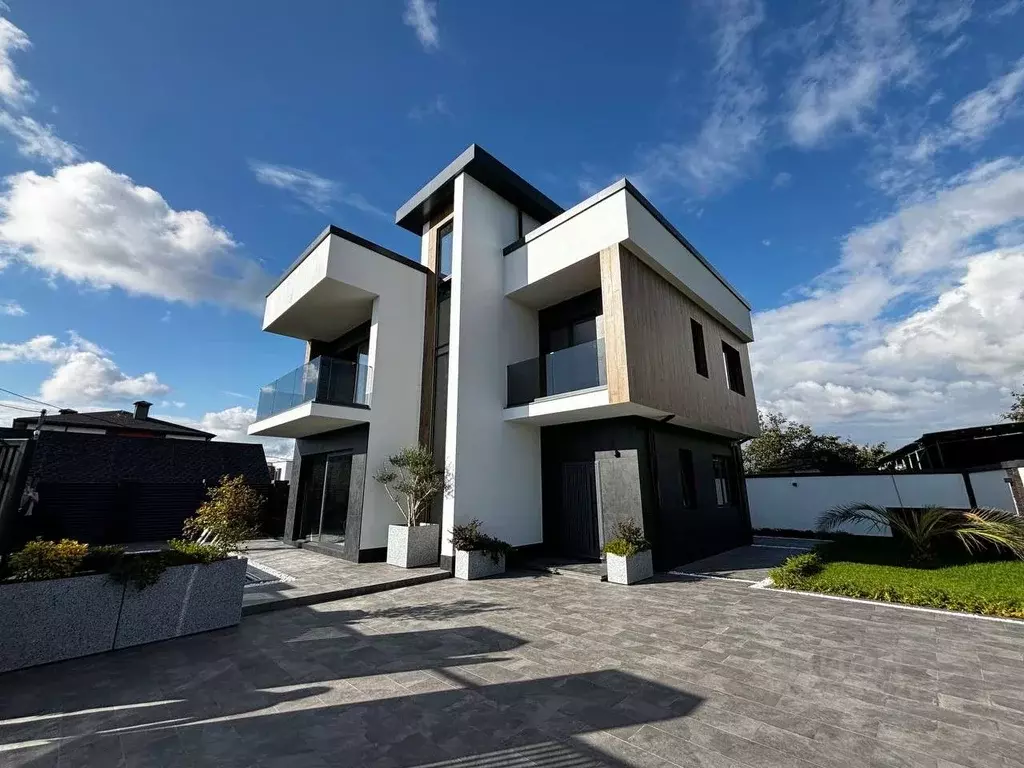 Дом в Краснодарский край, Сочи городской округ, с. Верхневеселое  (300 ... - Фото 1