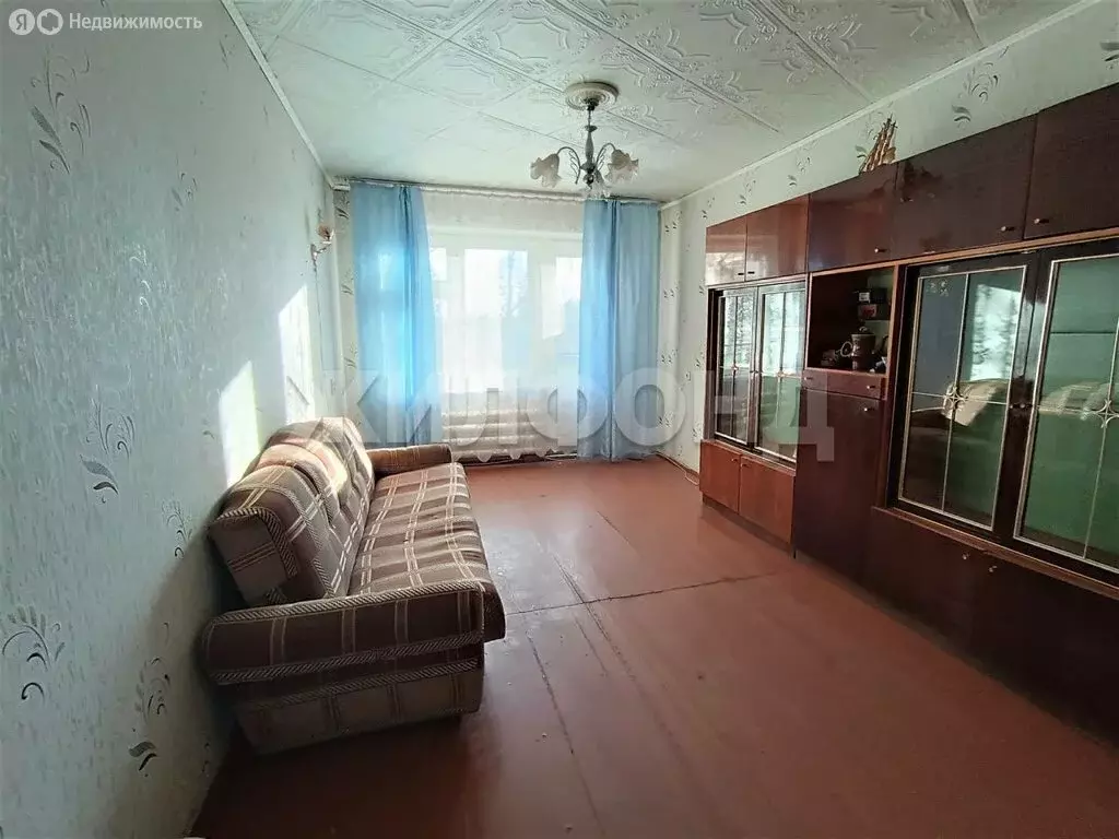 3-комнатная квартира: Усть-Абакан, Спортивная улица, 8 (60.4 м) - Фото 1