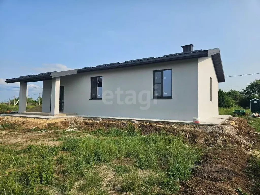 Дом в Краснодарский край, Крымский район, с. Молдаванское ул. ... - Фото 1