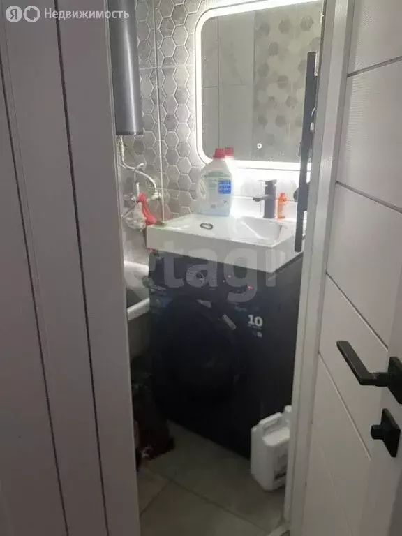 3-комнатная квартира: Курган, жилой район Заозёрный, 1-й микрорайон, ... - Фото 2