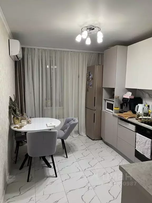 1-к кв. Самарская область, Тольятти Калмыцкая ул., 37 (46.2 м) - Фото 0