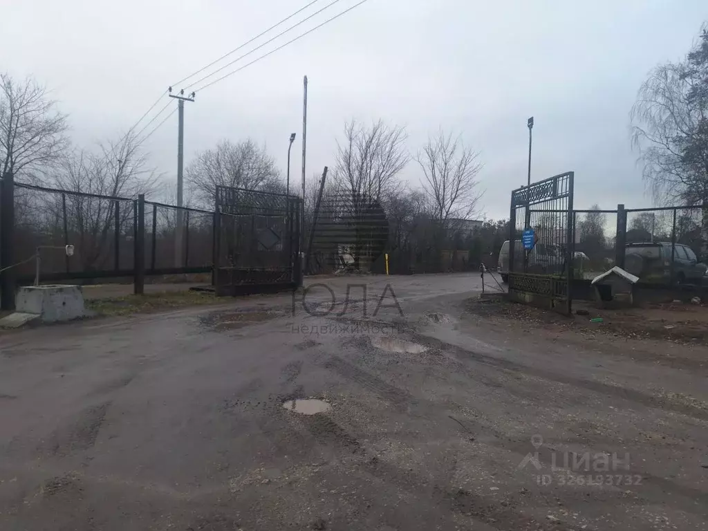 Помещение свободного назначения в Ленинградская область, Коммунар г. ... - Фото 1