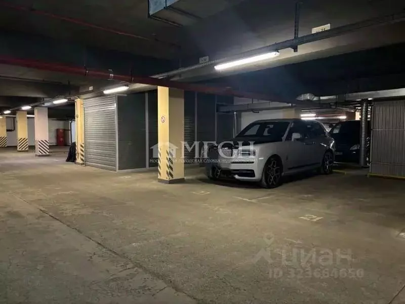 Гараж в Москва Тверская ул., 28к2 (15 м) - Фото 1