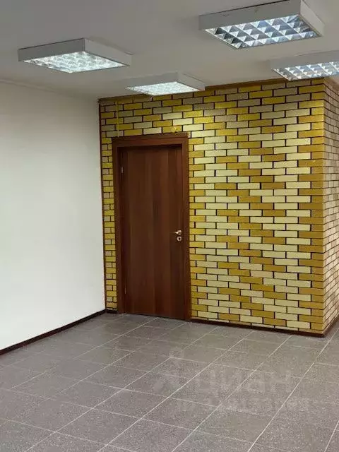 Торговая площадь в Томская область, Томск ул. Елизаровых, 45 (60 м) - Фото 1