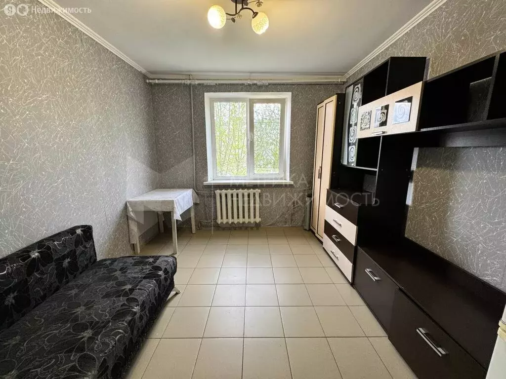 Квартира-студия: Тюмень, улица 30 лет Победы, 76 (16 м) - Фото 0