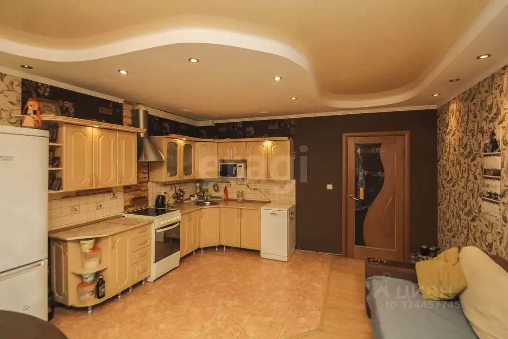 2-к кв. Тюменская область, Тюмень Заречный проезд, 37к1 (69.2 м) - Фото 1