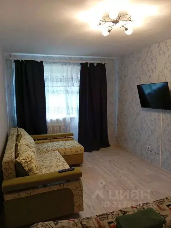 1-к кв. Волгоградская область, Михайловка ул. Энгельса, 11А (30.0 м) - Фото 0