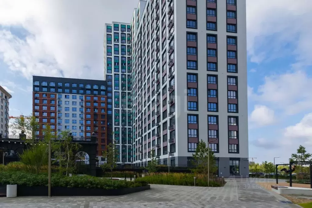 3-к кв. Тюменская область, Тюмень ул. Пожарных и Спасателей, 1 (93.78 ... - Фото 1