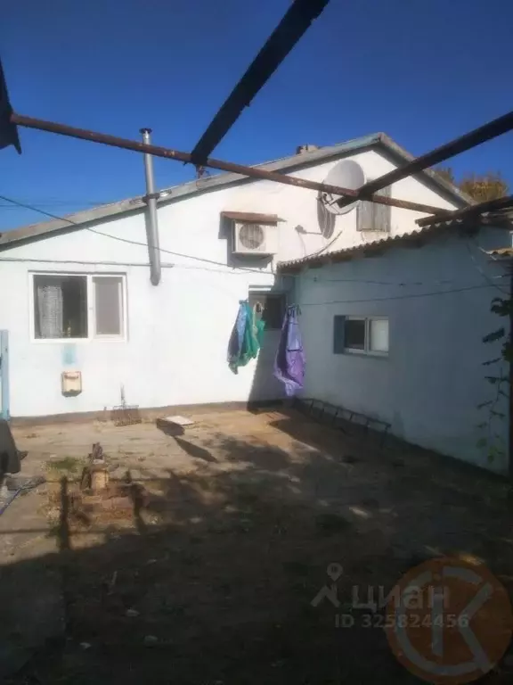 Дом в Крым, Раздольненский район, Славянское с/пос, с. Аврора ул. ... - Фото 1