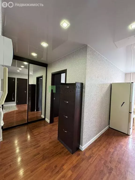 2-комнатная квартира: Ижевск, Пушкинская улица, 162 (69 м) - Фото 1