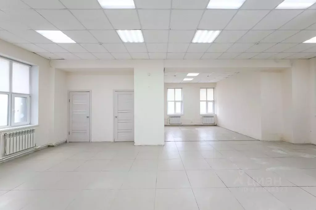 Офис в Челябинская область, Челябинск ул. Тополиная, 21 (148 м) - Фото 2
