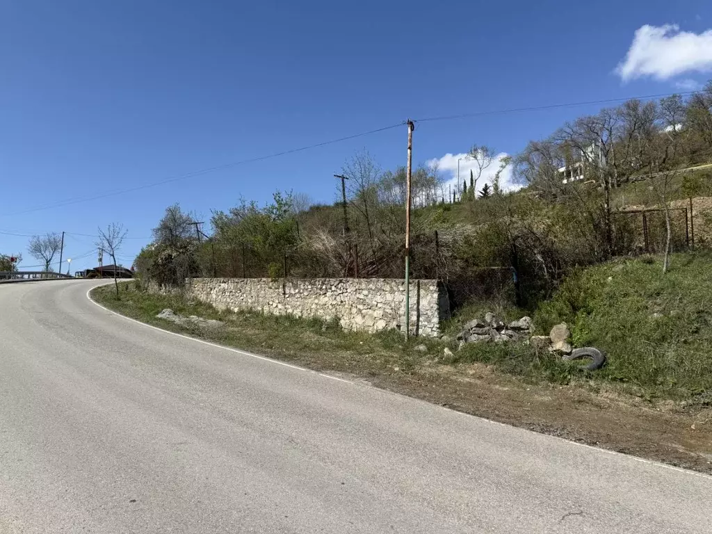 Участок в Крым, Алушта городской округ, с. Малый Маяк ул. Кипарисовая, ... - Фото 1