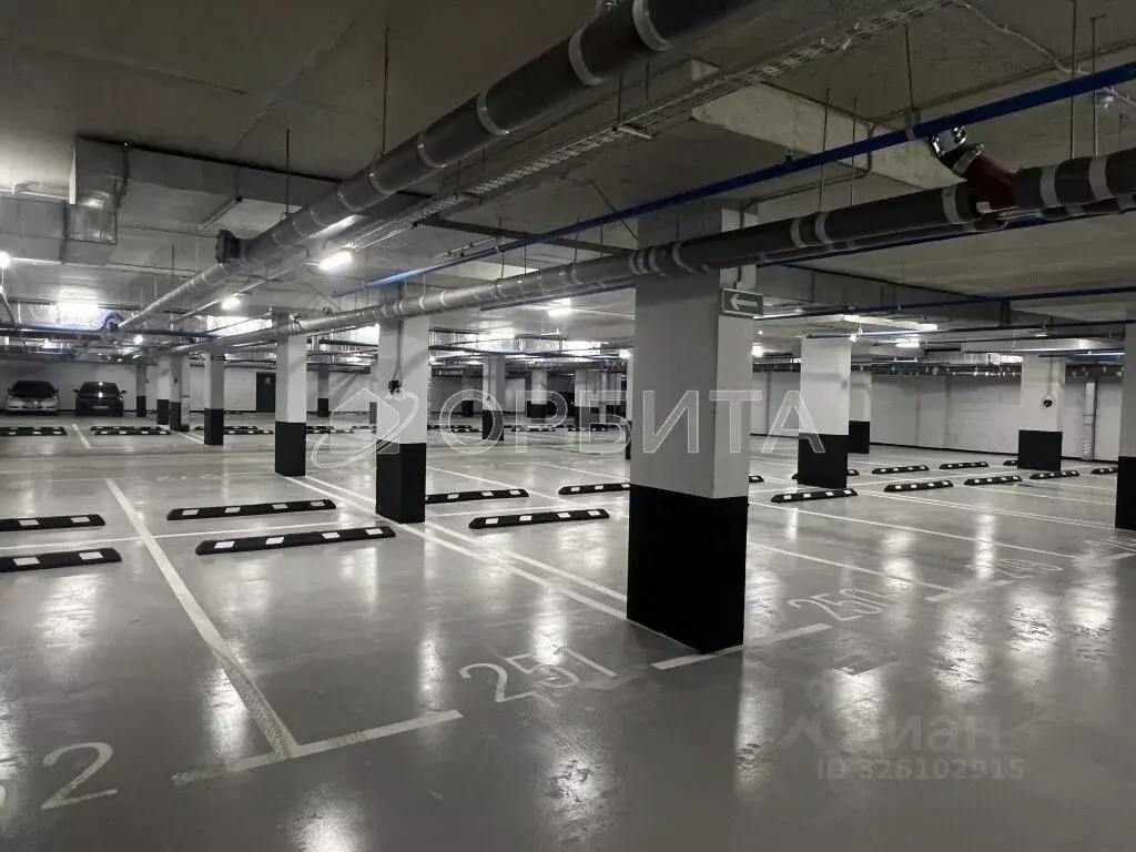 Гараж в Тюменская область, Тюмень ул. Разведчика Кузнецова, 16 (13 м) - Фото 1