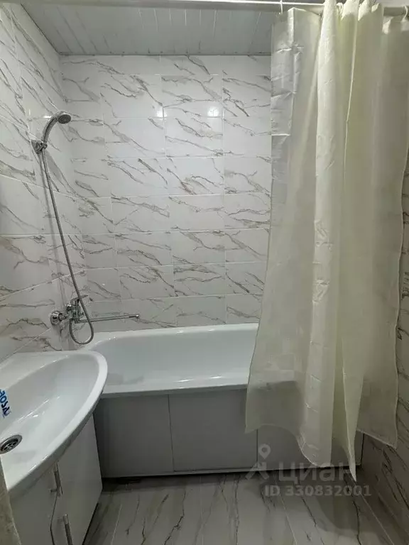 2-к кв. Чувашия, Чебоксары ул. Чапаева, 4 (60.0 м) - Фото 1