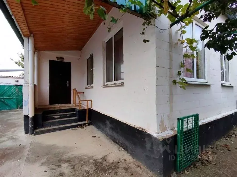 Дом в Краснодарский край, Темрюкский район, Запорожское с/пос, пос. ... - Фото 1