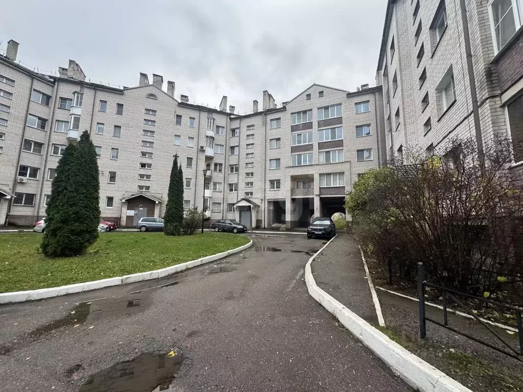 3-к кв. Смоленская область, Смоленск пер. Ульянова, 9 (96.6 м) - Фото 1