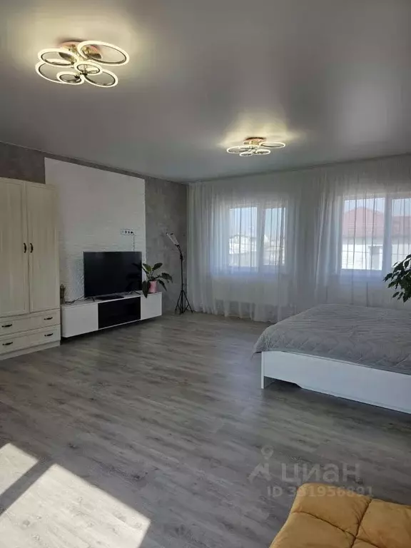 Дом в Крым, Сакский район, Суворовское с/пос, с. Великое  (166 м) - Фото 1
