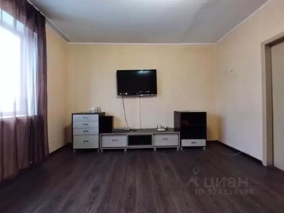 2-к кв. Красноярский край, Красноярск просп. Металлургов, 51 (53.4 м) - Фото 1