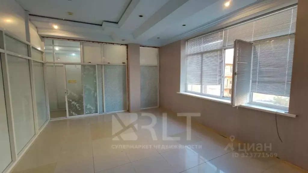 Офис в Дагестан, Махачкала ул. Коркмасова, 27А (25 м) - Фото 1