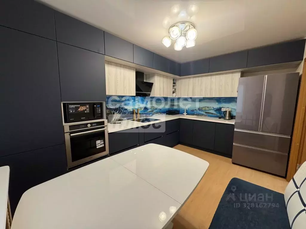 3-к кв. Карелия, Петрозаводск Нойбранденбургская ул., 3к1 (88.1 м) - Фото 1